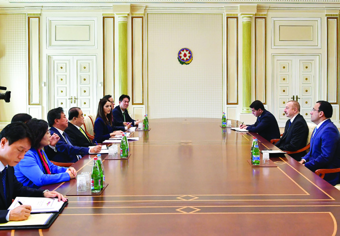 Президент Ильхам Алиев принял делегацию во главе с председателем Национальной ассамблеи Республики Корея