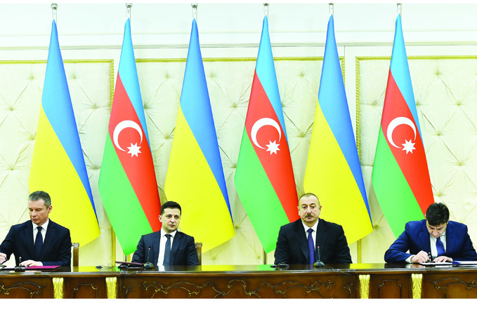 Подписаны азербайджано-украинские документы