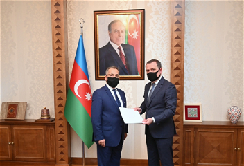Министр иностранных делАзербайджана встретился с новоназначеннымпослом Греции в нашей стране