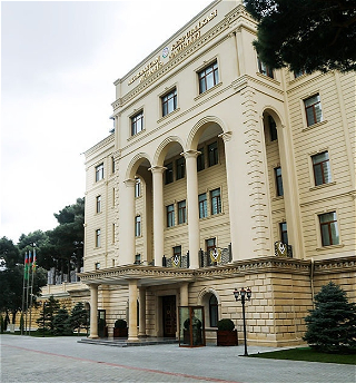 Азербайджанская армия не испытывает никаких проблем с запасами крови