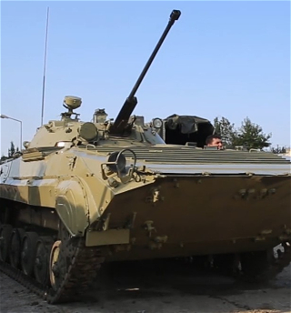 Брошеннаяпротивникомвоенная техникаперекрашиваетсяв цвет военной техникиАзербайджанскойармии