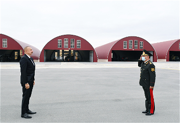 Ильхам Алиев принял участие в открытии военного аэродрома Отдельной общевойсковой армии