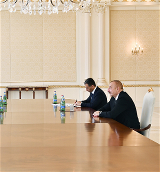 Президент Ильхам Алиев принял делегацию во главес министром транспорта и инфраструктуры Турции