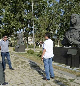 Иностранцы ознакомились со следами армянского вандализма