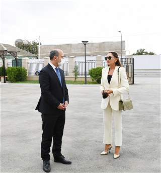 Первый вице-президент Мехрибан Алиева ознакомилась с условиями, созданными в новой школе номер 88 в бакинском поселке Бина