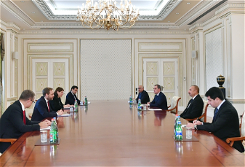 Президент Ильхам Алиев принялминистра иностранных дел Чешской Республики