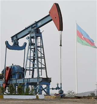 Цена азербайджанской нефти продолжает обновлять рекорд