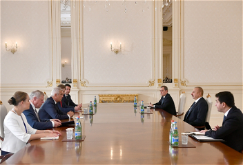 Президент Ильхам Алиев принял министраиностранных и европейских дел Словакии