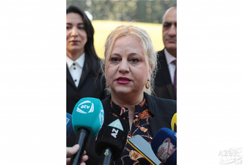 Делегация Комиссии по защите от дискриминации Болгарии посетила Аллею почетного захоронения и Шехидляр хиябаны