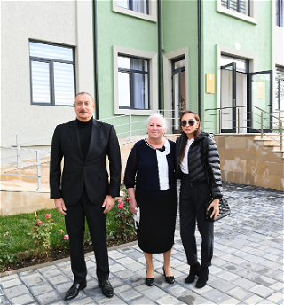 Президент Ильхам Алиев и первая леди Мехрибан Алиеваприняли участие в открытии яслей-детского сада №7 в городе Шамаха