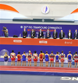 В Баку продолжается чемпионат мира по батутной гимнастике