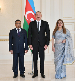 Президент Ильхам Алиев принял верительные грамотыновоназначенного посла Бангладеш в нашей стране