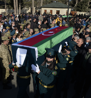 Состоялись похороны военнослужащих, ставших шехидами в результатекрушения военного вертолета ГПС