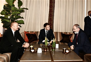 По инициативе Президента Франции в Брюсселе состоялась неформальная встреча между Президентом Азербайджана и премьер-министром Армении