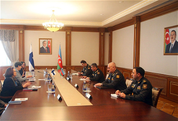 Министр обороны Азербайджана встретился с делегацией Министерства иностранных дел Финляндии