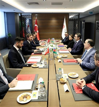 Глава управления Администрации Президента Турции Фахреттин Алтун встретился с руководством Агентства НПО