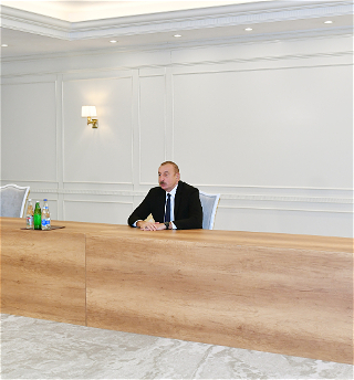 Президент Ильхам Алиев принял делегацию во главес комиссаром Европейского Союза по энергетическим вопросам