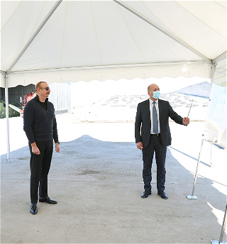 Президент Ильхам Алиев и первая леди Мехрибан Алиевапосетили Агджабединский район