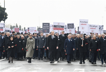 В Баку прошло всенародное шествие в связи с 30-й годовщиной Ходжалинского геноцида