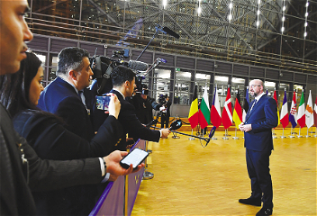 Президент Совета Европейского Союза ответил на вопросы журналистов в связи с итогами состоявшейся в Брюсселе трехсторонней встречи