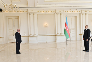 Президент Ильхам Алиев принял верительные грамотыновоназначенного посла Кубы в нашей стране