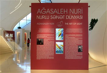 В Центре Гейдара Алиева открылась выставка витражей «Светлый мир творчества»
