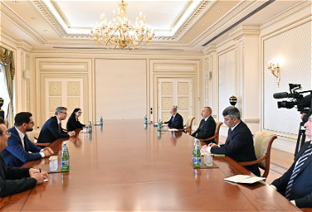 Президент Ильхам Алиев принял делегацию Румынии
