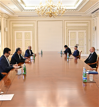 Президент Азербайджана Ильхам Алиев принял cекретаря Высшего советанациональной безопасности Ирана