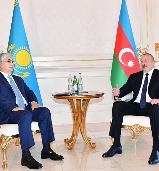 Состоялась встреча президентовАзербайджана и Казахстана один на один