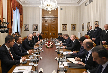 В Софии состоялась встреча президентовАзербайджана и Болгарии в расширенном составе