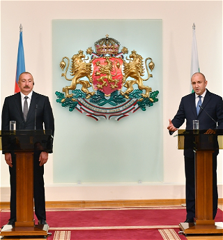 Президенты Азербайджана и Болгарии выступили с заявлениями для печати