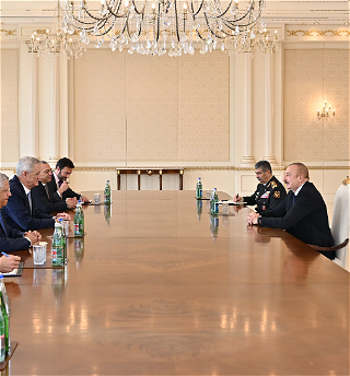 Президент Ильхам Алиев принял министраобороны Израиля