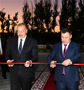 В Бишкеке открылся Парк кыргызско-азербайджанской дружбы