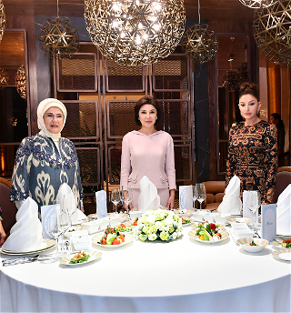 Первая леди Мехрибан Алиева приняла участиев организованном в Самарканде ужине
