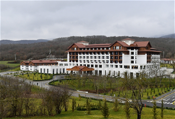 Президент Ильхам Алиев и первая леди Мехрибан Алиева приняли участие в открытии комплекса отдыха «Шабран»