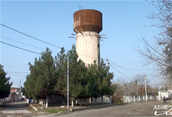 Вековая водонапорная башня в Сальянском районе