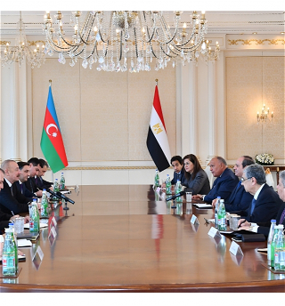 Встреча президентов Азербайджанаи Египта в расширенном составе