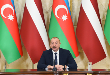 Президенты Азербайджана и Латвиивыступили с заявлениями для прессы