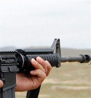 МО: Позиции Азербайджанской армии подверглись обстрелу из разнокалиберного стрелкового оружия