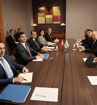 В Будапеште обсуждено азербайджано-турецкое энергетическое сотрудничество