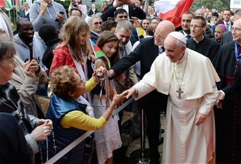 Папа Римский предложил установить двухнедельное пасхальное перемирие