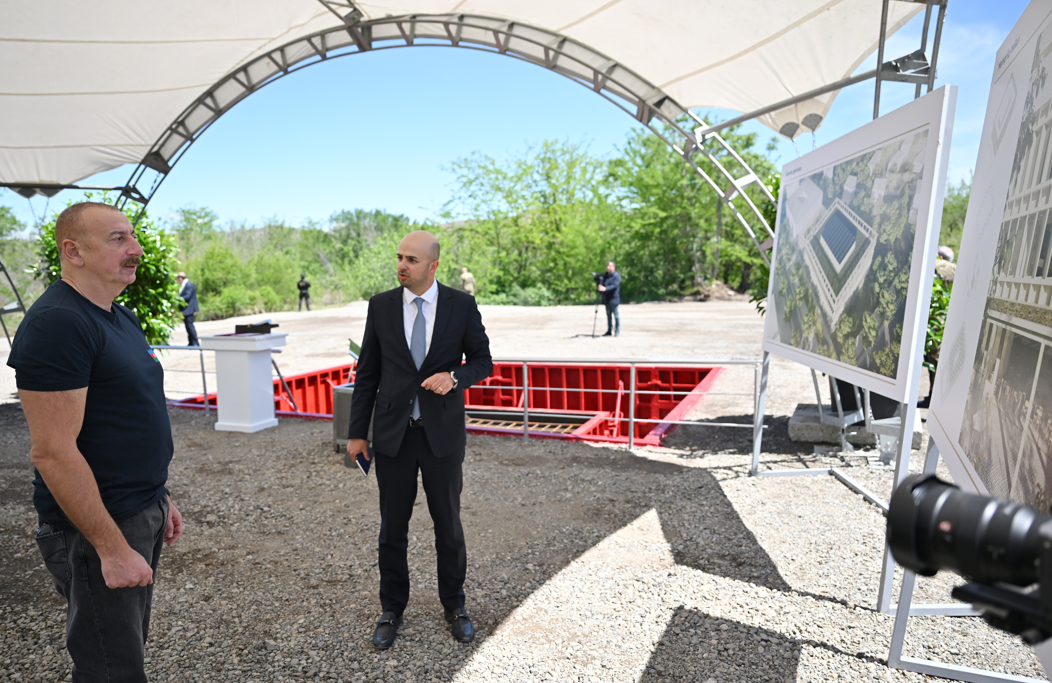 Президент Ильхам Алиев принял участие в церемонии закладки фундамента административного здания в городе Зангилан