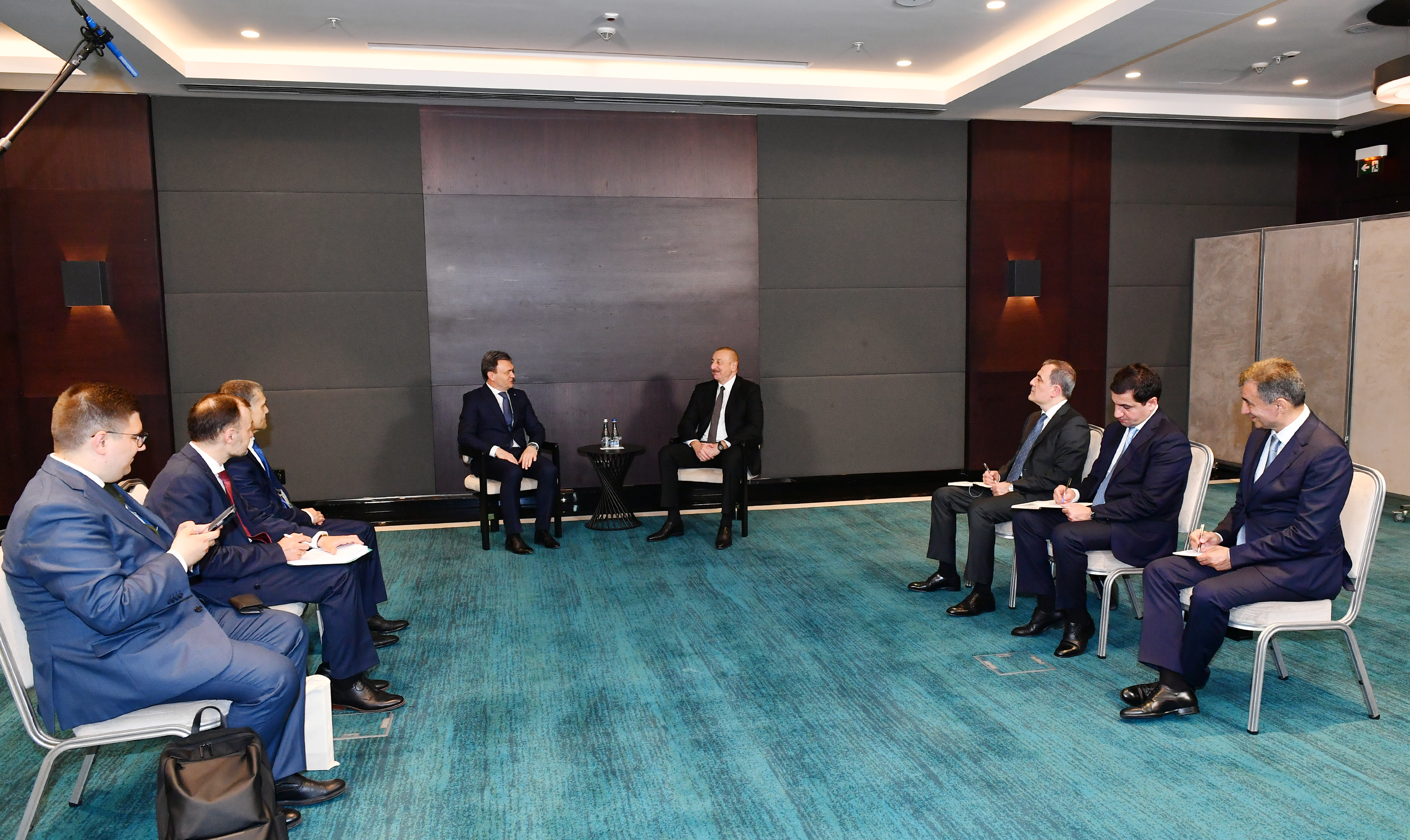 Президент Азербайджана Ильхам Алиев встретился в Кишиневе с премьер-министром Молдовы