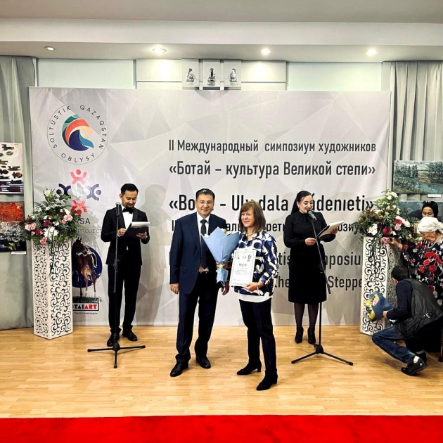 Известная азербайджанская художница приняла участие в международном симпозиуме в Казахстане
