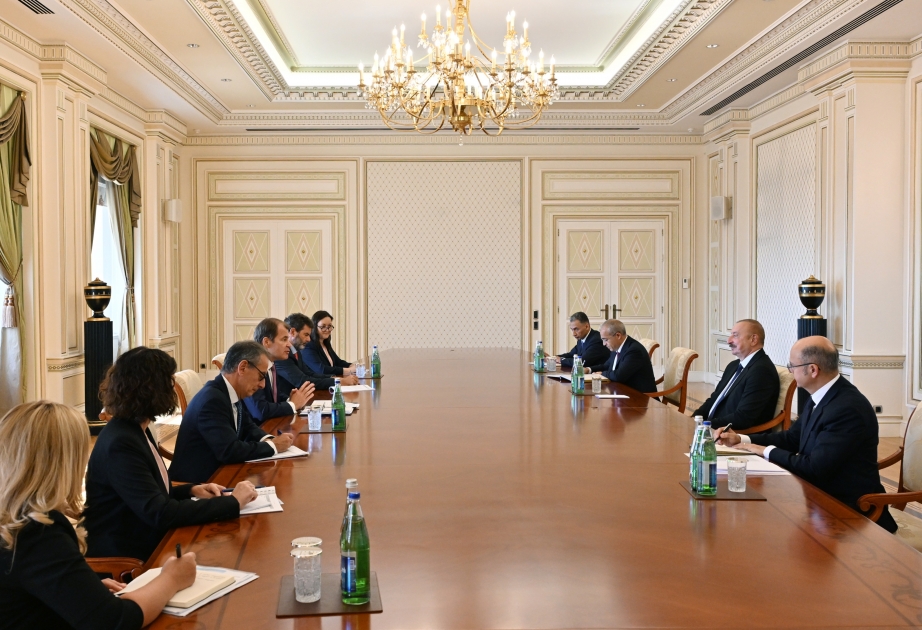 Президент Ильхам Алиев принял делегацию Европейского банка реконструкции и развития 