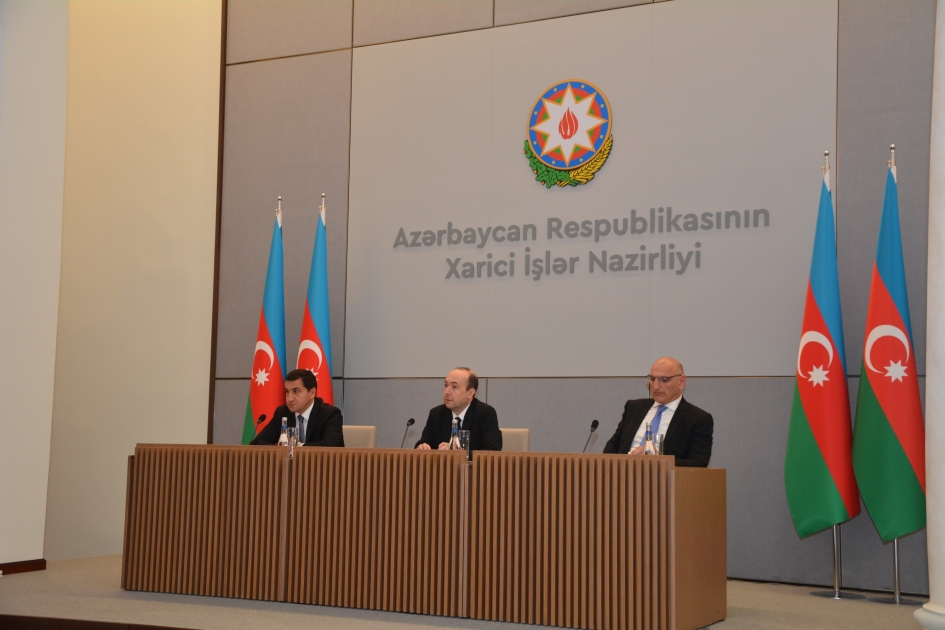 Для аккредитованного в Азербайджане дипломатического корпуса проведен брифинг, посвященный нынешней ситуации в регионе
