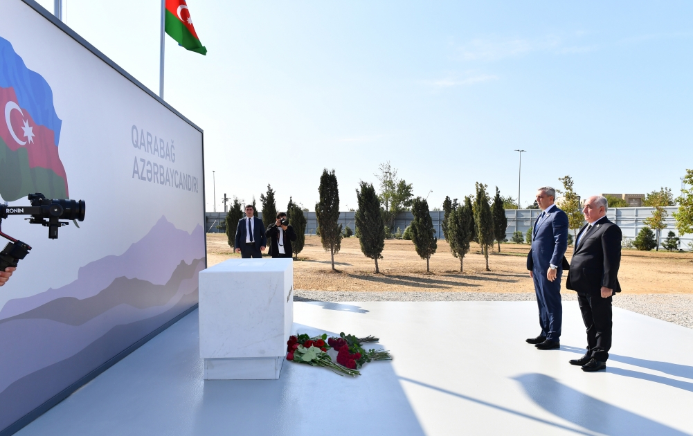 Представители государства и правительства посетили строящийся в Баку Парк Победы