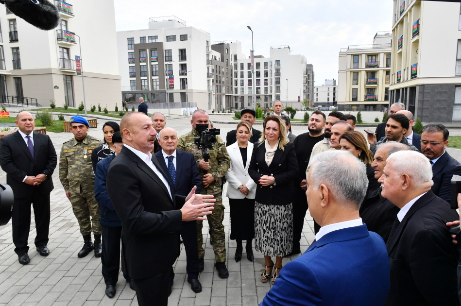 Президент: Проекты, реализуемые в Физули, других городах и селах, устанавливают новые правила принципов градостроительства в мире