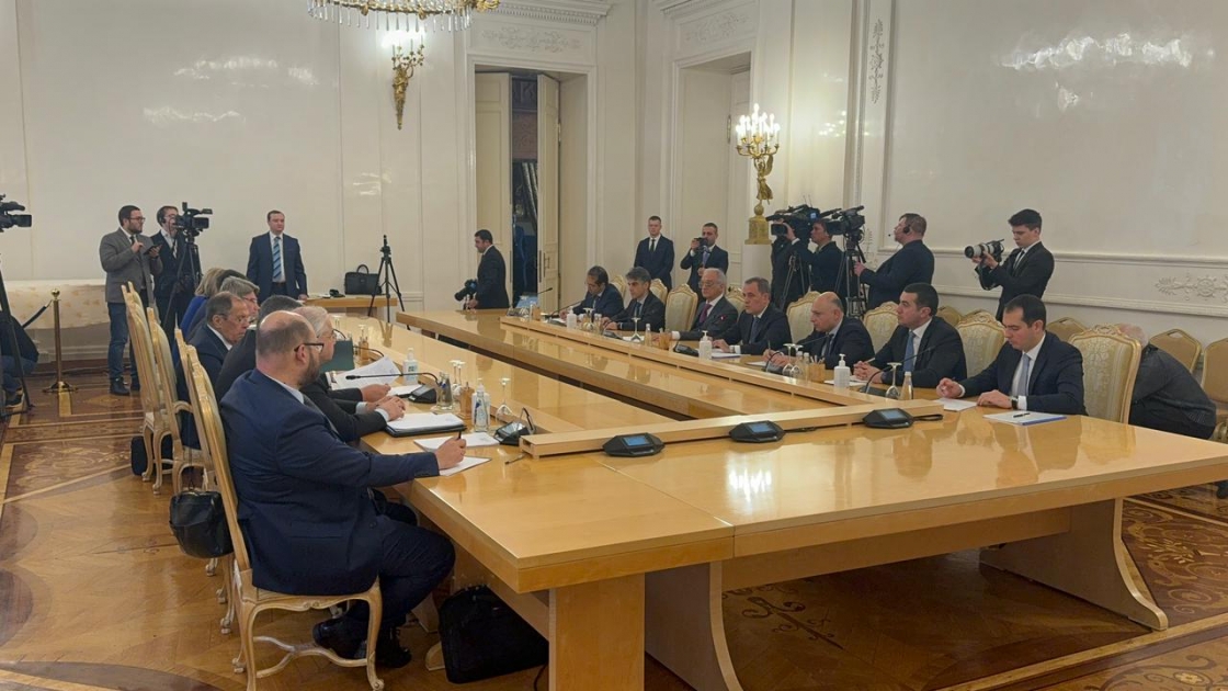 В Москве прошла встреча министров иностранных дел Азербайджана и России