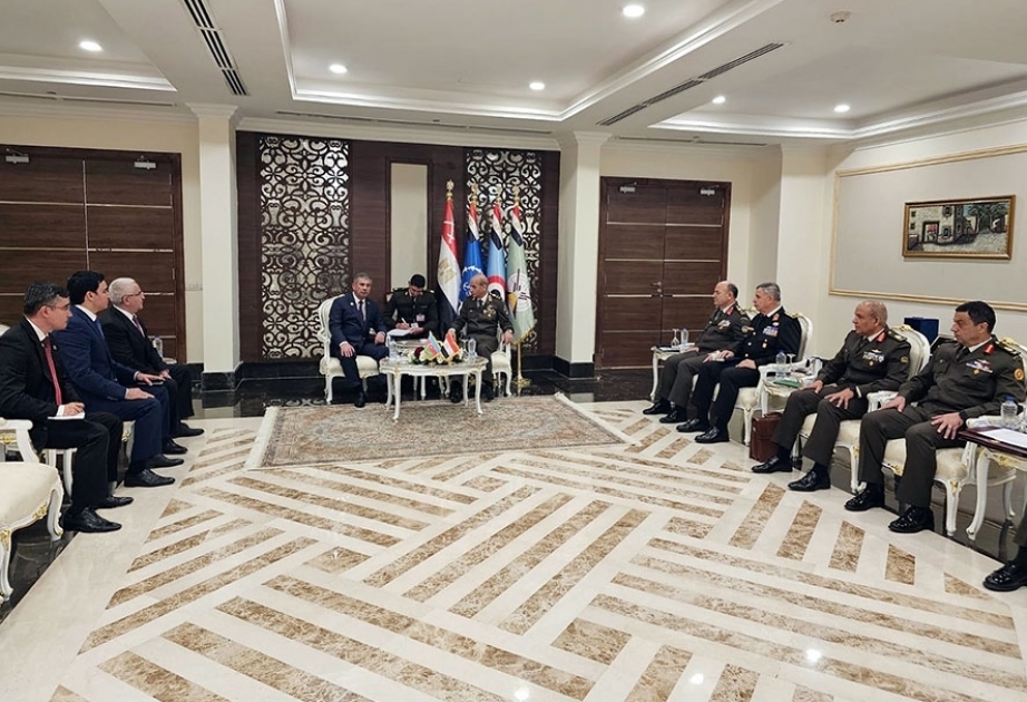 Министр обороны Азербайджана встретился с египетским коллегой